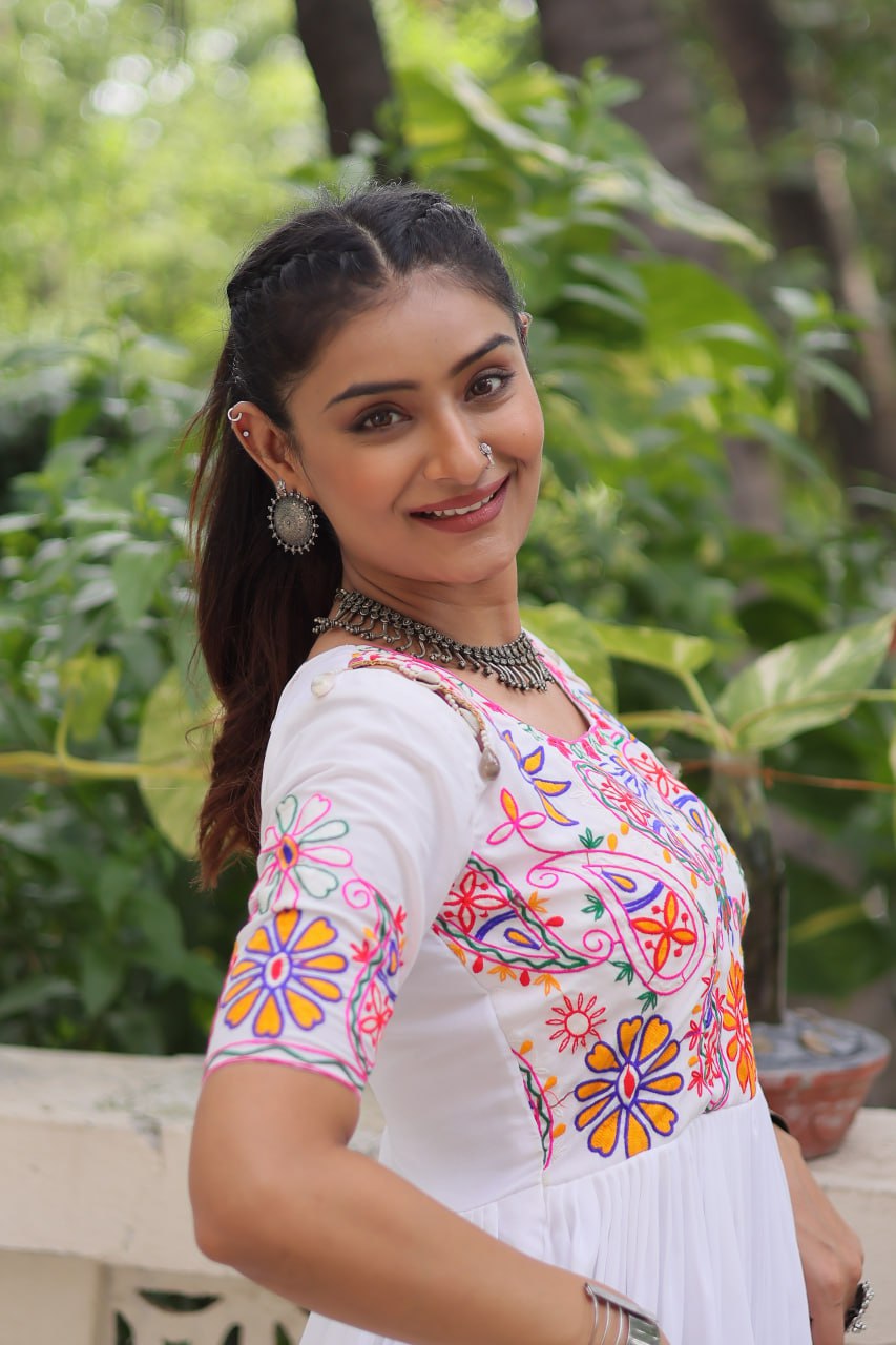 Reyon Fabric with Kutchi Gamthi Thread Work Navratri Gown