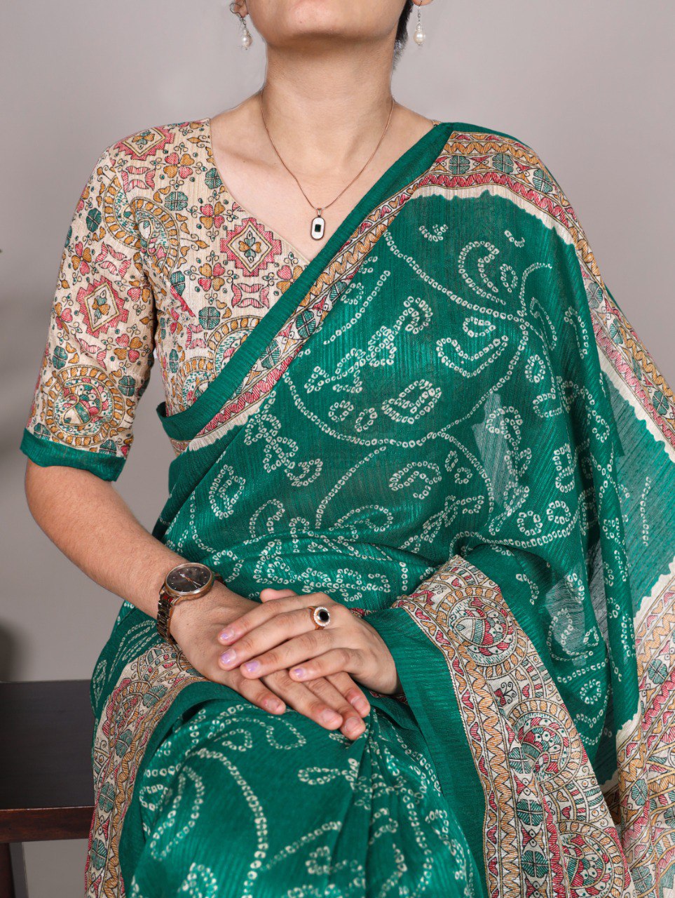 Traditional Fusion Print of Madhubani and Bhandhej work Saree